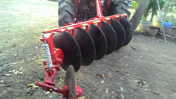 ผานพรวน246F