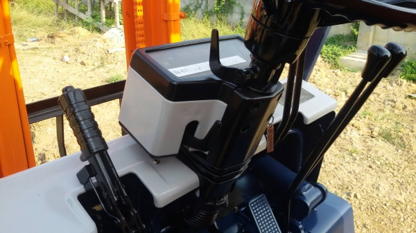 ขายรถยก TOYOTA 5FG20 เครื่องเบนซิน 5k เสาสูง 3 เมตร ยกได้ 2 ตัน เกียร์ธรรมดา สนใจติดต่อ 089-7949488