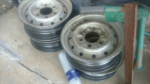 ขายยาง ขอบ 14 195 สภาพนางมารร้าย พร้อมกะทะ 6 รุ ขายยาง ขอบ 14 195 สภาพนางมารร้าย พร้อมกะทะ 6 รุ