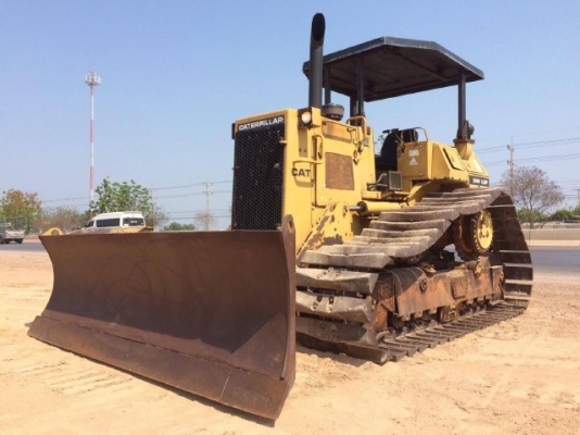 ขายรถดันดิน CAT D4H ทำงาน 9XX ชม. สภาพสวยพร้อมใช้ นำเข้าจากญี่ปุ่น มีVDOการทำงานครับ ขายรถดันดิน CAT D4H ทำงาน 9XX ชม. สภาพสวยพร้อมใช้ นำเข้าจากญี่ปุ่น มีVDOการทำงานครับ