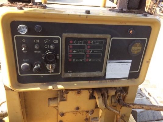 ขายรถดันดิน CAT D4H ทำงาน 9XX ชม. สภาพสวยพร้อมใช้ นำเข้าจากญี่ปุ่น มีVDOการทำงานครับ ขายรถดันดิน CAT D4H ทำงาน 9XX ชม. สภาพสวยพร้อมใช้ นำเข้าจากญี่ปุ่น มีVDOการทำงานครับ