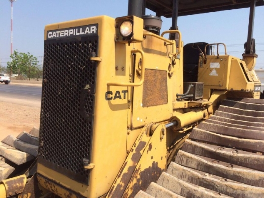 ขายรถดันดิน CAT D4H ทำงาน 9XX ชม. สภาพสวยพร้อมใช้ นำเข้าจากญี่ปุ่น มีVDOการทำงานครับ ขายรถดันดิน CAT D4H ทำงาน 9XX ชม. สภาพสวยพร้อมใช้ นำเข้าจากญี่ปุ่น มีVDOการทำงานครับ