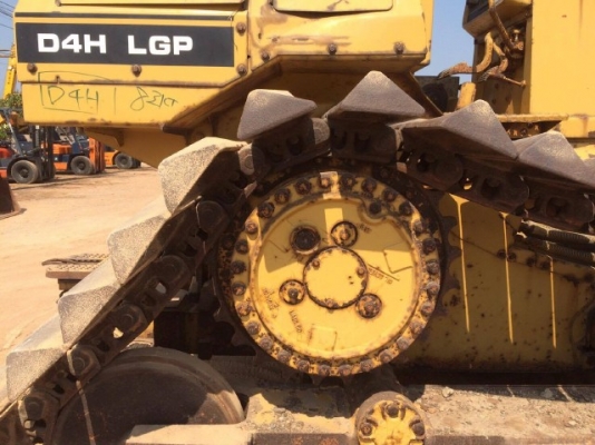 ขายรถดันดิน CAT D4H ทำงาน 9XX ชม. สภาพสวยพร้อมใช้ นำเข้าจากญี่ปุ่น มีVDOการทำงานครับ ขายรถดันดิน CAT D4H ทำงาน 9XX ชม. สภาพสวยพร้อมใช้ นำเข้าจากญี่ปุ่น มีVDOการทำงานครับ