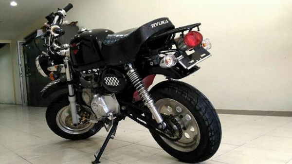 ขายกอลิล่าสีดำ เครื่อง125CC ขายกอลิล่าสีดำ เครื่อง125CC