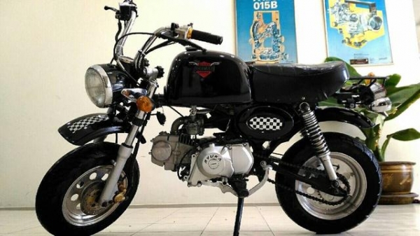 ขายกอลิล่าสีดำ เครื่อง125CC ขายกอลิล่าสีดำ เครื่อง125CC