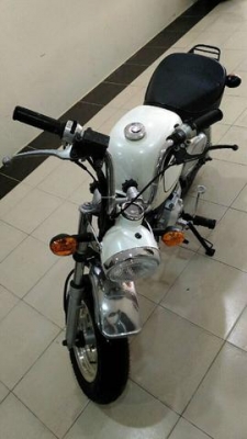 ขายกอลิล่าสีขาว 125cc