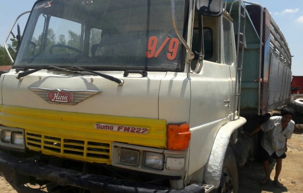 ขายราคาเบาๆ 435,000บ สิบล้อ 2เพา ฮีโน่ KT 725 EH 700 pawer ดั้ม 2เพา สภาพดีพร้อมใช้งาน ทะเบียนพร้อมโอน