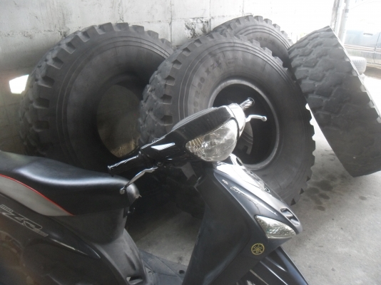 ยางเลเดียล 14.00-20 สวยๆ ราคาเส้นละ 2500 บาท