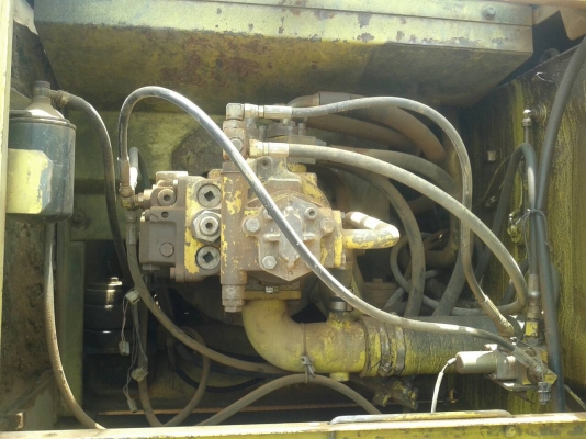 ขายรถแบคโฮ KOMATSU PC300-6 เอกสารเล่มทะเบียน ขายรวม 2 คัน ราคา 2500000 ขายรถแบคโฮ KOMATSU PC300-6 เอกสารเล่มทะเบียน ขายรวม 2 คัน ราคา 2500000