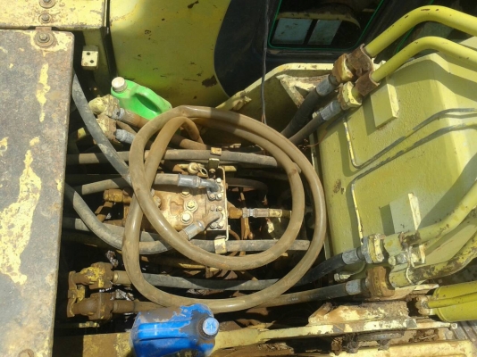 ขายรถแบคโฮ KOMATSU PC300-6 เอกสารเล่มทะเบียน ขายรวม 2 คัน ราคา 2500000 ขายรถแบคโฮ KOMATSU PC300-6 เอกสารเล่มทะเบียน ขายรวม 2 คัน ราคา 2500000