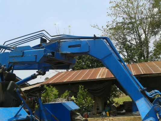 ขายรถคีบอ้อยฟอร์ด T5 คีบหลัง เสื้อและอุปกรณ์อย่างอื่นยังอยู่ครบ สภาพพร้อมลุย เครื่องดี เกียร์ดี เอกสารสัญญาซื้อขาย