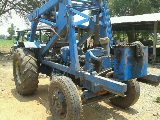 ขายรถคีบอ้อยฟอร์ด T5 คีบหลัง เสื้อและอุปกรณ์อย่างอื่นยังอยู่ครบ สภาพพร้อมลุย เครื่องดี เกียร์ดี เอกสารสัญญาซื้อขาย