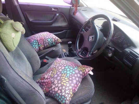 "ขาย Accord ตาเพชร เกียร์ ธรรมดา พร้อมใช้งาน ราคาไม่แพงครับ"