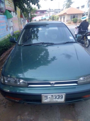 "ขาย Accord ตาเพชร เกียร์ ธรรมดา พร้อมใช้งาน ราคาไม่แพงครับ"