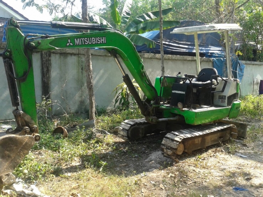 ขายรถแบคโฮ MITSUBICHI 30 ราคา 160000 ขายรถแบคโฮ MITSUBICHI 30 ราคา 160000