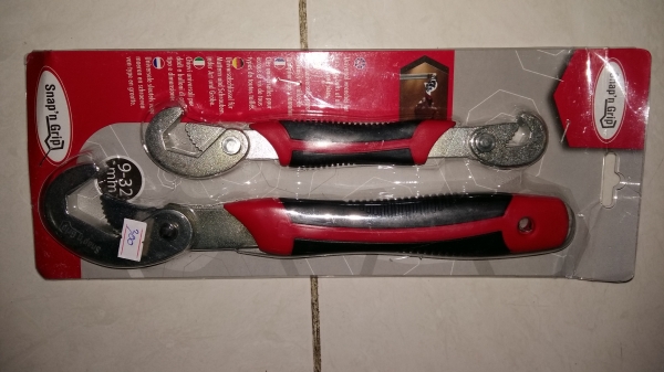 ประแจไขน็อตเอนกประสงค์ Snap and Grip