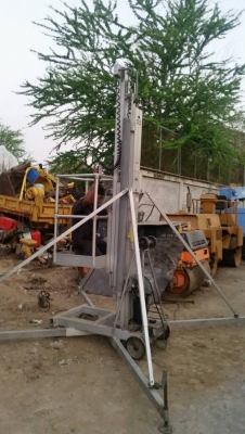 ขาย - กระเช้า แมนลิฟต์ GENIC 330LBS แบบเข็น อะลูมิเนียม สูง 12 เมตร ขากางออก ถอดเก็บได้ใช้ไฟฟ้า 100/200V