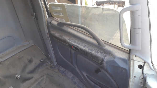 โครงหัวเก๋ง Hino 9J สภาพดี อุปกรณํไม่ครบ ขายตามสภาพ