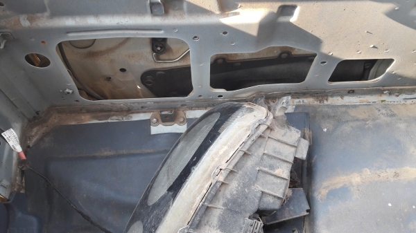 โครงหัวเก๋ง Hino 9J สภาพดี อุปกรณํไม่ครบ ขายตามสภาพ