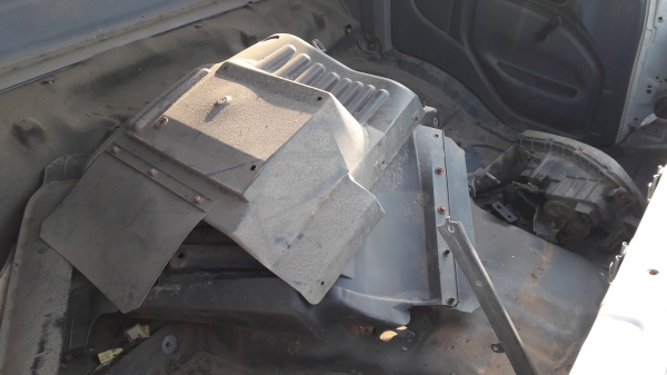 โครงหัวเก๋ง Hino 9J สภาพดี อุปกรณํไม่ครบ ขายตามสภาพ