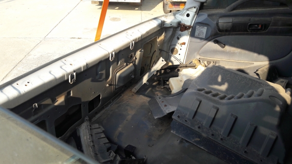 โครงหัวเก๋ง Hino 9J สภาพดี อุปกรณํไม่ครบ ขายตามสภาพ