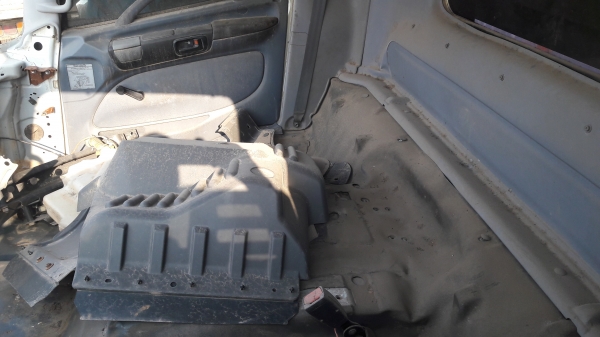 โครงหัวเก๋ง Hino 9J สภาพดี อุปกรณํไม่ครบ ขายตามสภาพ