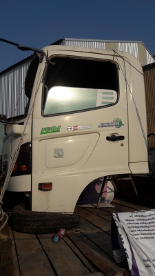 โครงหัวเก๋ง Hino 9J สภาพดี อุปกรณํไม่ครบ ขายตามสภาพ