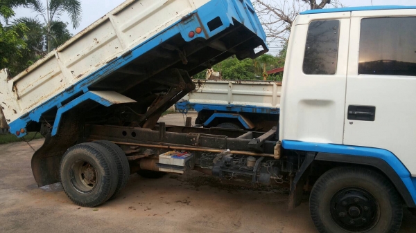 ขายรถ 6 ล้อดัมพ์ isuzu rocky 195