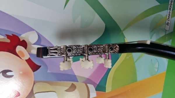 กีต้าร์อะคูสติคขนาด 39 นิ้ว : สีดำ