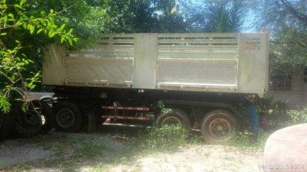 ขายหางพ่วงดัมพ์สามมิตร 3 เพลาแท้ปี 2555 จดทะเบียนปี 2557 ราคา 600000