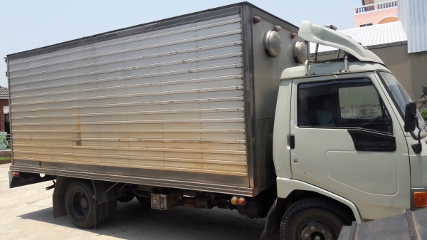 HINO เครื่องดี คัสซีสวย ทะเบียน ยาง เต็ม HINO เครื่องดี คัสซีสวย ทะเบียน ยาง เต็ม