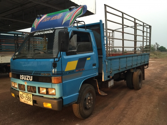 Isuzu nkr110แรง เกียรยาว หัวไม่ยก เล่มพร้อม