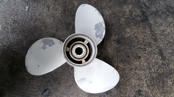 ขายใบพัดเรือyamaha40แรงแท้พิท13