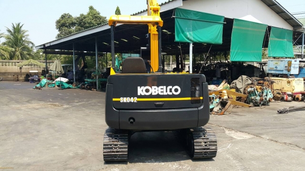 ขาย รถขุด KOBELCO รุ่น SK042 มือสองญี่ปุ่น แทรกเหล็ก สลักแน่น ปั้มนิ้ว คอนโทรลสั้น ขนาด เทียบเท่า PC45 ทำงานไว มือถือ/LINE ID : 0818753444