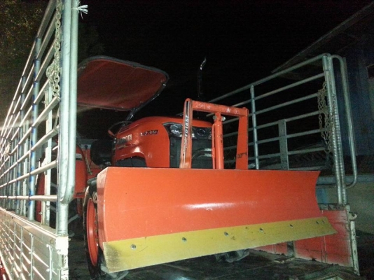 ูโบต้า L4708 4 WD ใบมีดตราช้าง ทำงาน 813 ชั่วโมง เล่มทะเบียนพร้อม จด ต.ค.2556