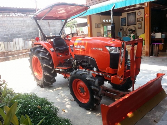 ูโบต้า L4708 4 WD ใบมีดตราช้าง ทำงาน 813 ชั่วโมง เล่มทะเบียนพร้อม จด ต.ค.2556