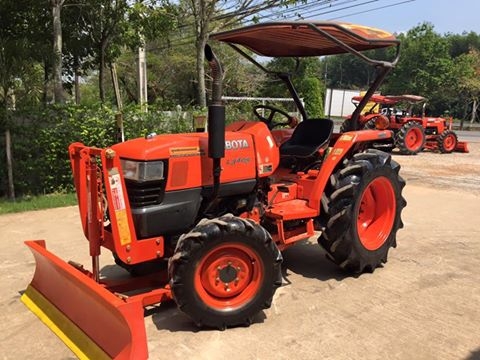 ขายรถไถKubota L3408 (4WD) พร้อมใบมีดหน้า และผานพรวน รถพร้อมใช้งาน