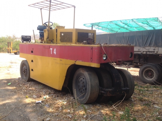 ขายด่วนรถบดหน้าเหล็กหลังยางขนาด4ตัน DYNAPAC SG15C รถใช้งานได้ ขายตามสภาพ