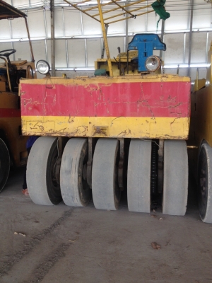 ขายด่วนรถบดหน้าเหล็กหลังเหล็กขนาด3.5ตัน Inger solland DD35 รถใช้งานได้ ขายตามสภาพ