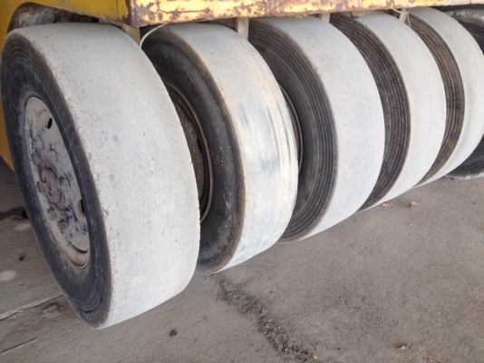 ขายด่วนรถบดหน้าเหล็กหลังเหล็กขนาด3.5ตัน Inger solland DD35 รถใช้งานได้ ขายตามสภาพ