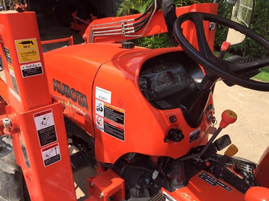 ขายรถไถ Kubota L3608(4WD) พร้อมชุดบุ้งกี๋ รถสวย เดิมๆ 200ชั่วโมง พร้อมใช้งาน
