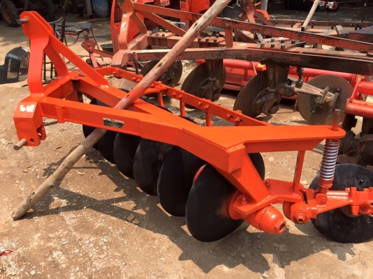 ขายรถไถ Kubota M7040 (4WD) พร้อมดันหน้า ผานพรวนช้าง รถพร้อมใช้งานครับ