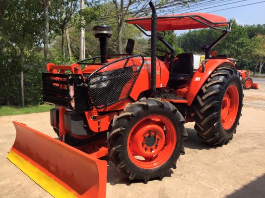 ขายรถไถ Kubota M7040 (4WD) พร้อมดันหน้า ผานพรวนช้าง รถพร้อมใช้งานครับ