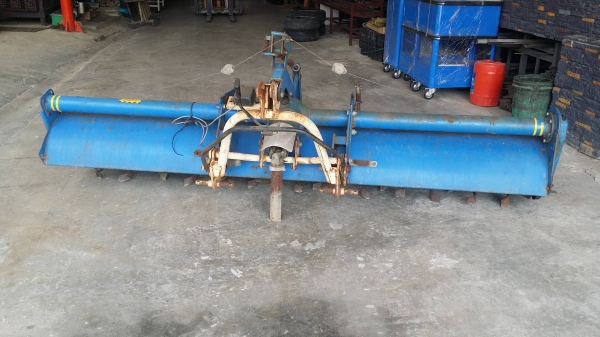 โรตารี่รถไถนั่งขับ  HR-2600B  เก่าญี่ปุ่น ขนาดกว้าง 277 cm. สภาพดีพร้อมใช้งาน  ไม่เคยใช้งานในไทย