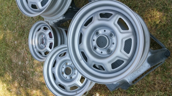 ล้อกะทะ bmw 2002 1602 e21 e30