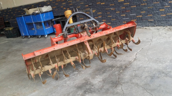 โรตารี่รถไถนั่งขับ  KUBOTA รุ่น R6G  เก่าญี่ปุ่น ขนาดกว้าง 197cm. สภาพดีพร้อมใช้งาน  ไม่เคยใช้งานในไทย