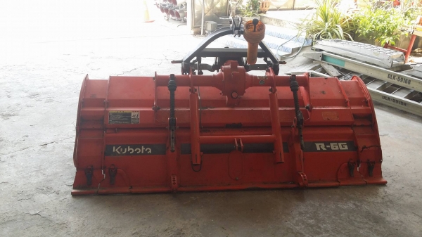 โรตารี่รถไถนั่งขับ  KUBOTA รุ่น R6G  เก่าญี่ปุ่น ขนาดกว้าง 197cm. สภาพดีพร้อมใช้งาน  ไม่เคยใช้งานในไทย
