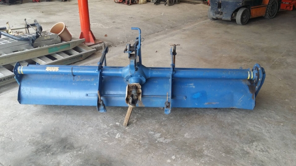 โรตารี่รถไถนั่งขับ  HR-2200B (2) สีน้ำเงิน เก่าญี่ปุ่น ขนาดกว้าง 235 cm. สภาพดีพร้อมใช้งาน  ไม่เคยใช้งานในไทย