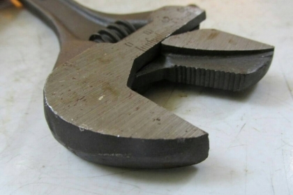 ขายประแจเลื่อนทาปาเรียรุ่นเก่าสลับปากได้ขนาด10" TAPARIA Made in India.