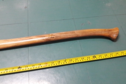 ขายขวานตราเพชร3ปอนงานเก่า40ปี ด้ามไม้นนทองเหลามือสวยๆใหญ่